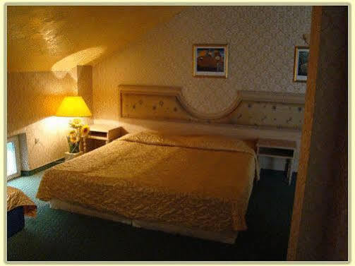 Hotel Dali Plovdiv Ngoại thất bức ảnh