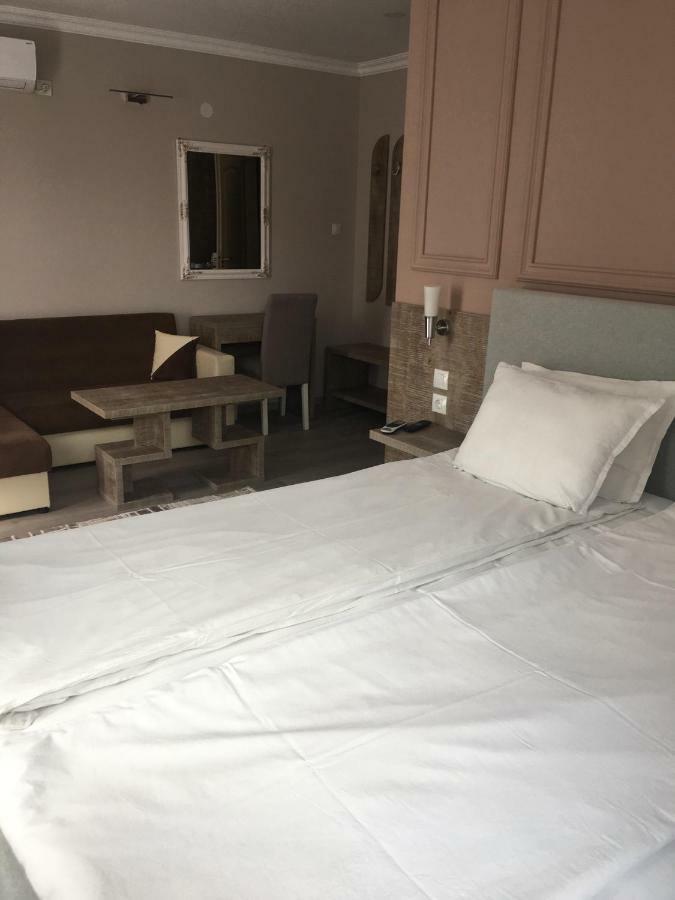 Hotel Dali Plovdiv Ngoại thất bức ảnh